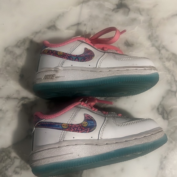 Toddler Nike shoes girls Size 5c Air Force 1 Ones Pink White - Picture 2 of 6